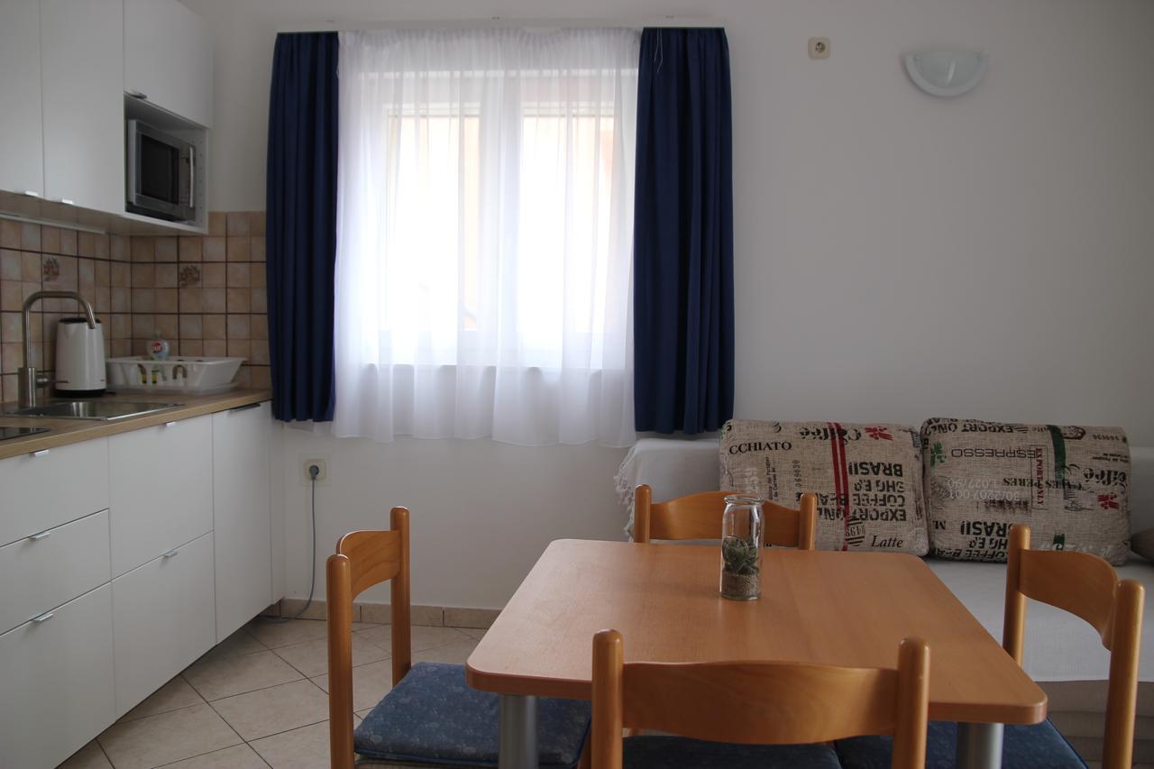 Apartment Time Off